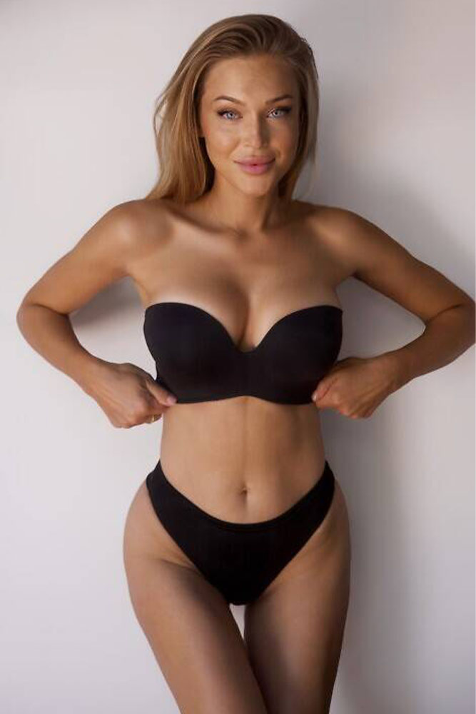 Un reggiseno per una festa o per un abito elegante 