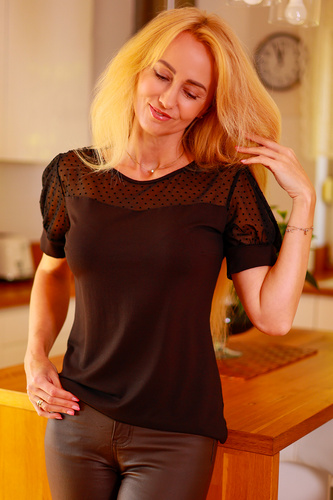 Camicetta da donna Ava Mirale - viscosa, tulle di pisello, maniche a buffo - nero