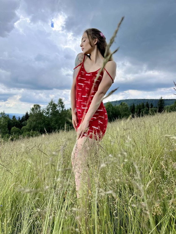 659 Camicia da notte senza spalline Cat Love Forex - rosso