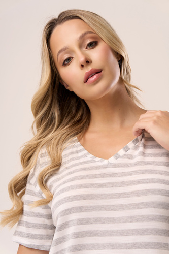 Camicetta Serina Babell a righe luminose - viscosa, manica corta, scollo a V | elegante e confortevole