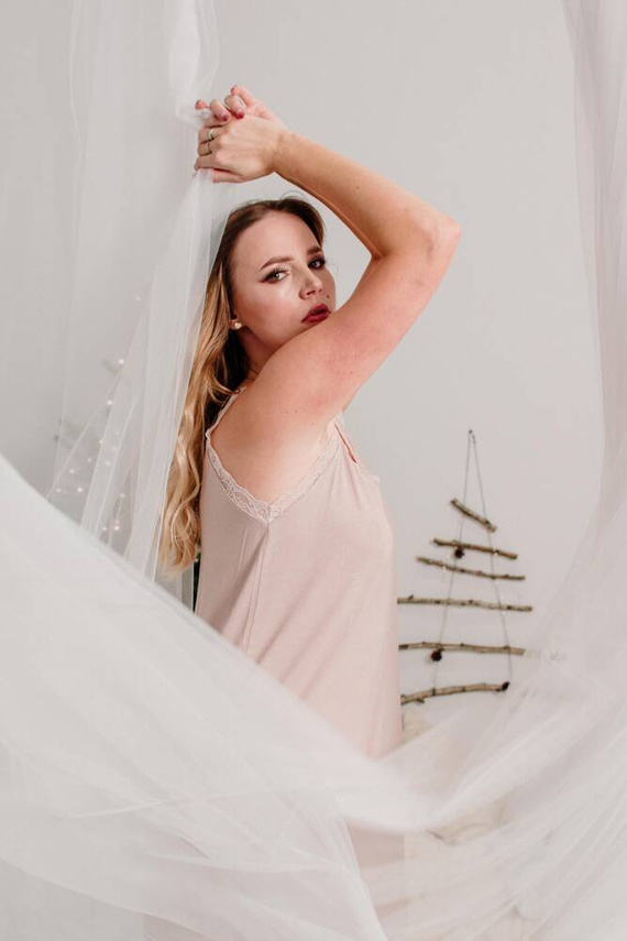 771 Camicia da notte nocciola De Lafense - sabbia