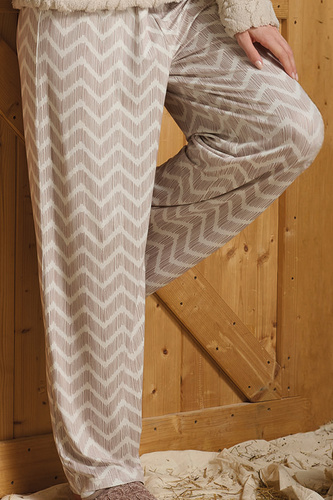 Pigiama da donna Sofie Sorbetto beige - caldo sherpa, palazzo, elegante e morbido