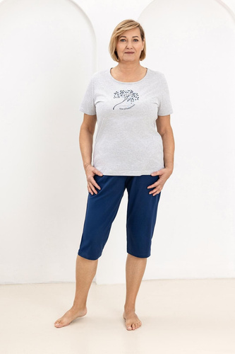 Pigiama da donna in cotone Regina 732 blu navy - T-shirt stampata a righe, manica corta, pantaloni a 3/4, 100% cotone