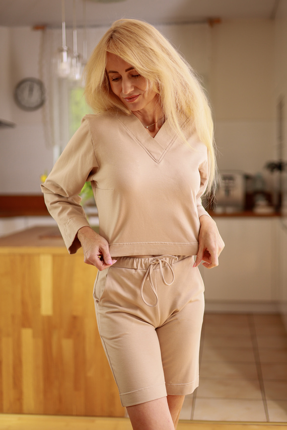 Diego - set donna: blusa + pantaloncini, 95% cotone 5% elastan | marca polacca Mirale - beige