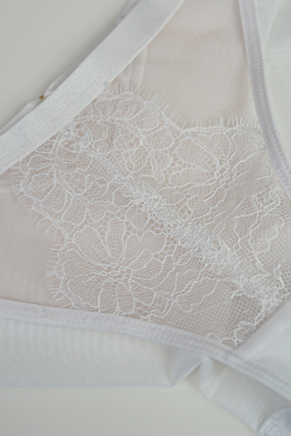Mediolano Pure 19260 slip brasiliano bianchi in pizzo da donna eleganti