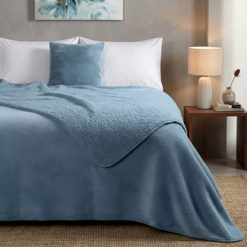 Narzuta decorativa Nina Eurofirany azzurro chiaro 170x210 pelliccia morbida 240 g/m²