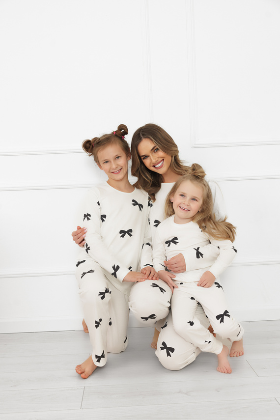 Pigiama da bambina Figaro - ecru, cotone, maniche lunghe e pantaloni Moda italiana