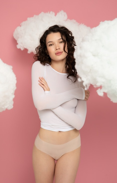 Mousse Classic Julimex- beige - mutandine da donna senza cuciture, ultraleggere, invisibili sotto i vestiti