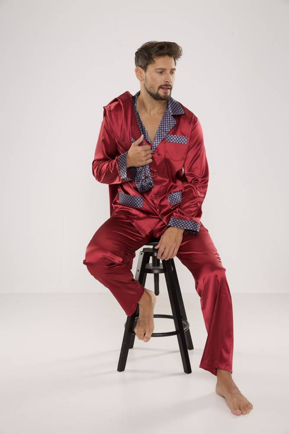 939 Pigiama da uomo in raso marrone