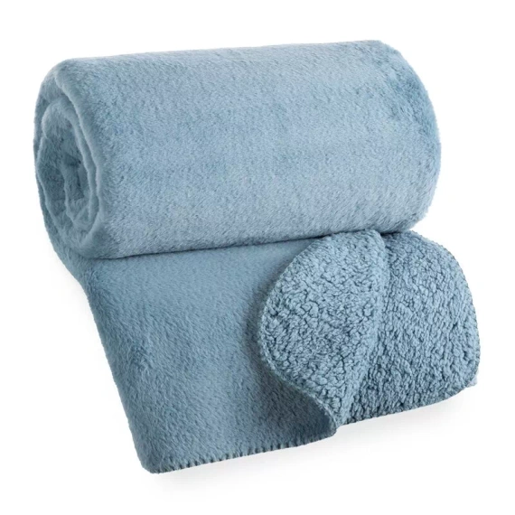 Narzuta decorativa Nina Eurofirany azzurro chiaro 170x210 pelliccia morbida 240 g/m²