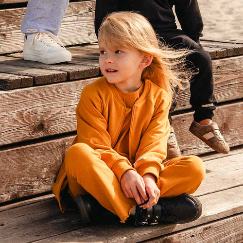 Felpa bomber per bambini Simply Comfy Honey Eevi - cotone, leggera, senza cappuccio