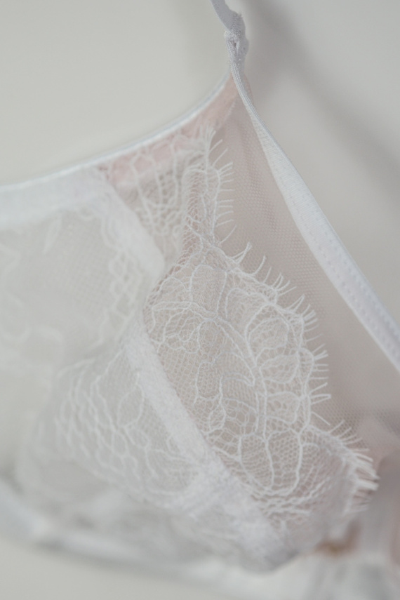 Mediolano Pure Plunge 19260 reggiseno plunge bianco con pizzo e tulle