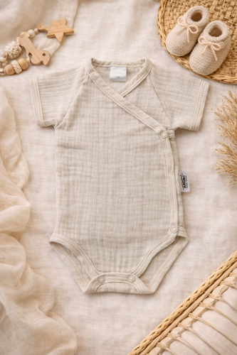 Body in mussola Just Muslin 03235KBE Makoma beige- manica corta, busta, 100% cotone