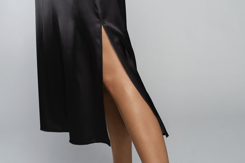 Camicia da notte touch con cinturino stretto, lunga Italia Fashion - nero