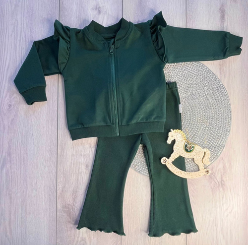 Tuta Mamatti Merry Christmas per bambina DR04 - verde bottiglia, camicetta con balze, pantaloni a campana