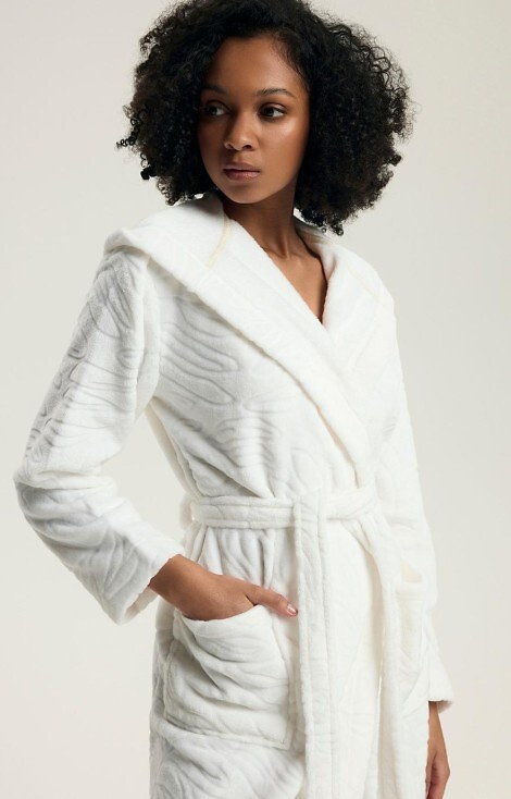 43612 Daryl Accappatoio Henderson da donna in crema - con cappuccio, motivo in rilievo
