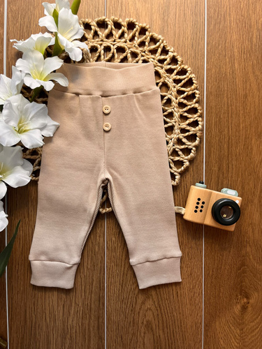 Leggings da bambino LC012 beige in cotone a coste con bottoni in legno