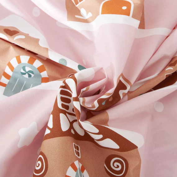 Gingerhouse Christmas microsatin bedding gingerbread houses pink I25 Spod Igły i Nitki - morbido, liscio e resistente