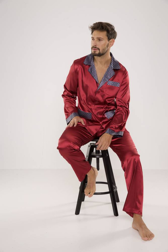 939 Pigiama da uomo in raso marrone