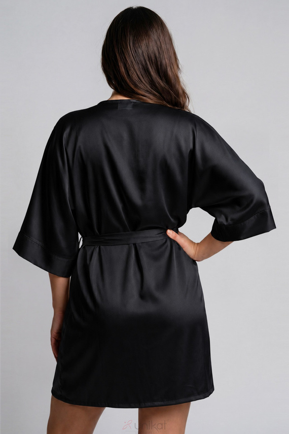 Accappatoio in raso Beja Unikat nero elegante con cintura legata
