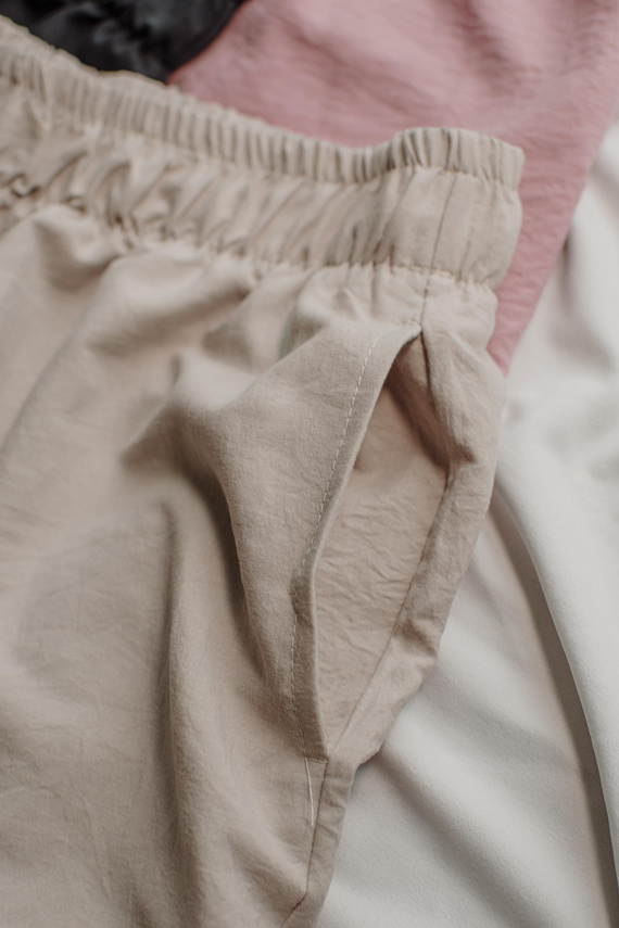 Pantaloni pigiama da donna Maeve 875 De Lafense - lunghi, tinta unita, con tasche - sabbia