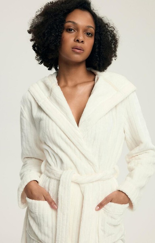 43600 Dionne Vestaglia da donna con cappuccio Henderson crema - morbida, lunga, a coste