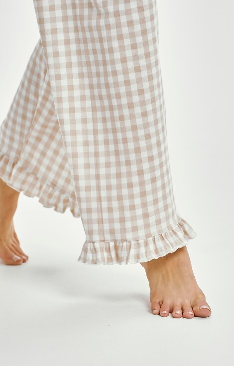 3438 Pigiama donna Vera Taro in cotone beige - manica lunga, pantalone a quadri con balze