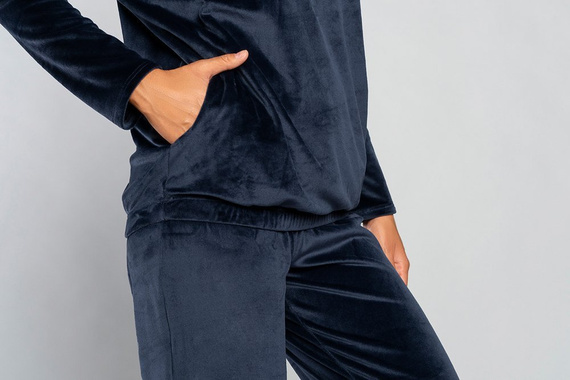 Set lungo da donna Juga. manica, lunghezza. pantaloni cammello della moda italiana