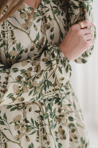 Lovely Dress Midi Milk&Love a fiori verdi - abito premaman e da allattamento in lino, taglio elegante con cerniere da allattamento