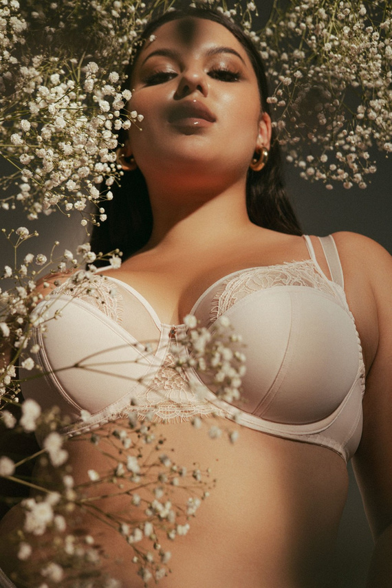 2163 AVA Powder Powder Reggiseno elegante semi-morbido con pizzo