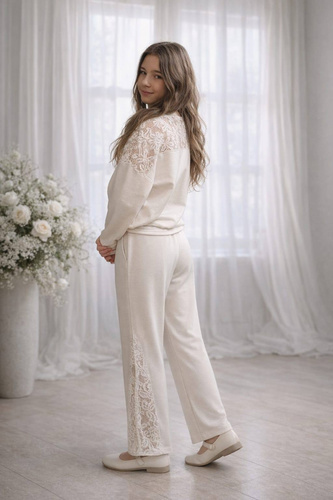 Completo Eliza Bambarillo crema con pizzo per ragazze