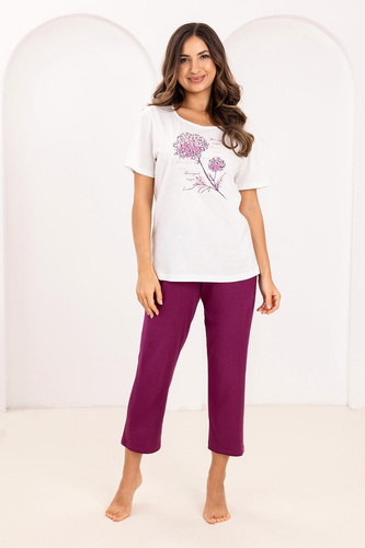 Pigiama da donna in cotone Regina 734 ecrù- 100% cotone, manica corta, maglietta stampata, pantaloni 7/8, comfort premium