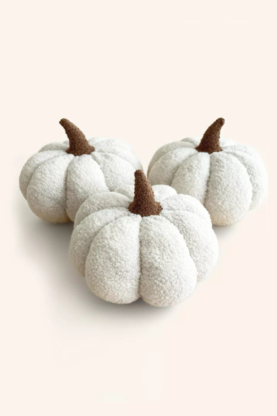 Cuscino decorativo a boucle di zucca Spod Igły i Nitki - bianco, decorazione autunnale e di Halloween