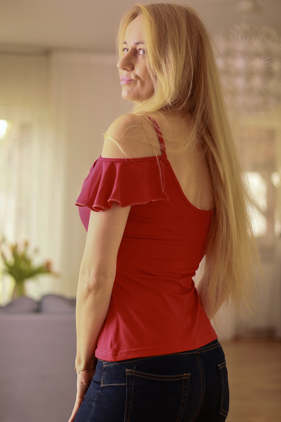 Vera Camicetta da donna Mirale - spalla scoperta, volant, viscosa - rosso