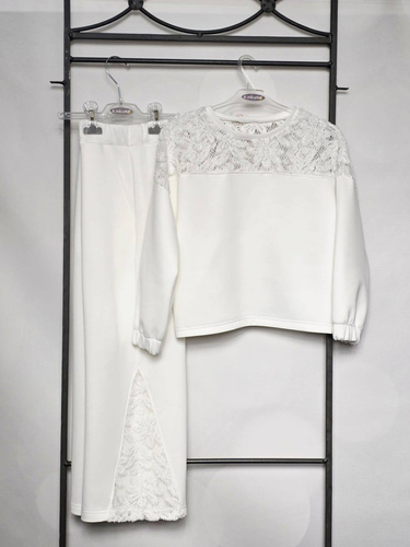 Completo Eliza Bambarillo crema con pizzo per ragazze