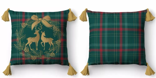 5380 Una federa decorativa natalizia Detexpol con renna e ghirlanda su sfondo a quadri - zip