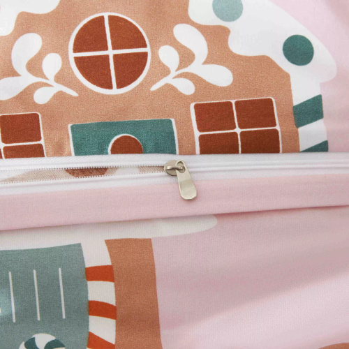 Gingerhouse Christmas microsatin bedding gingerbread houses pink I25 Spod Igły i Nitki - morbido, liscio e resistente